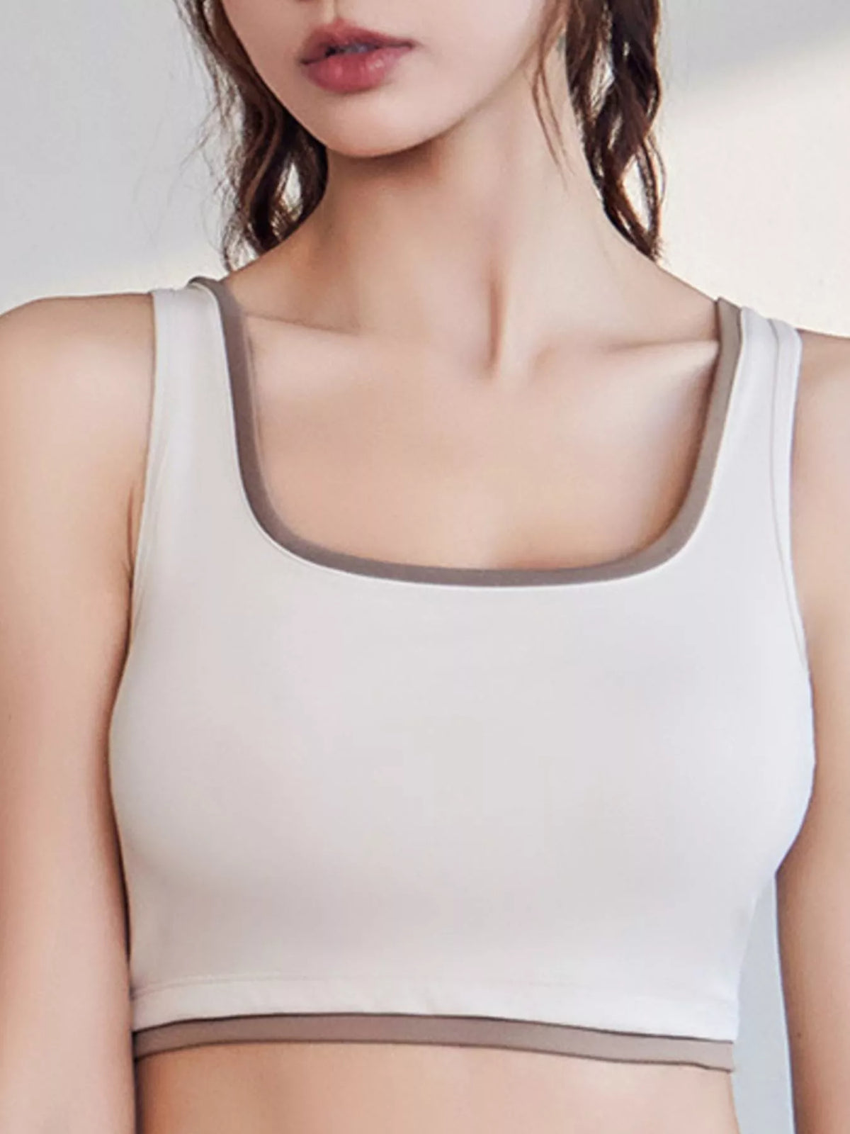 Contrast-Trim Scoop-Neck Sports Bra