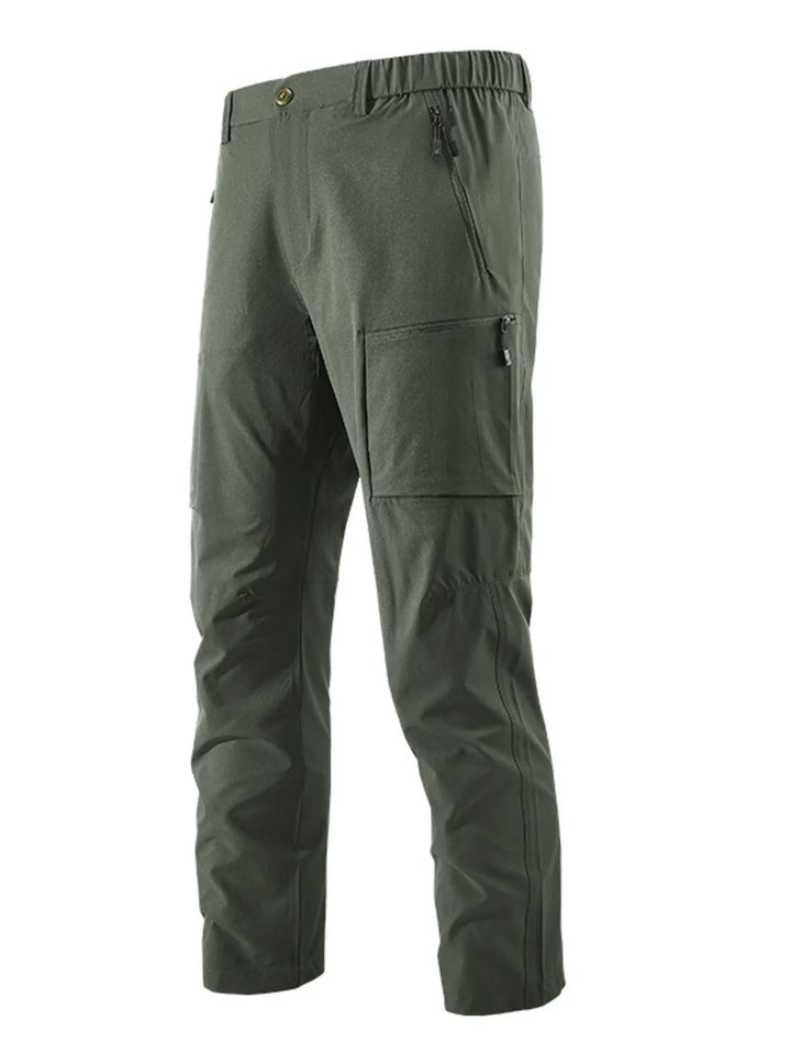 Men’s quick-dry zip-pocket cargo pants in army green.