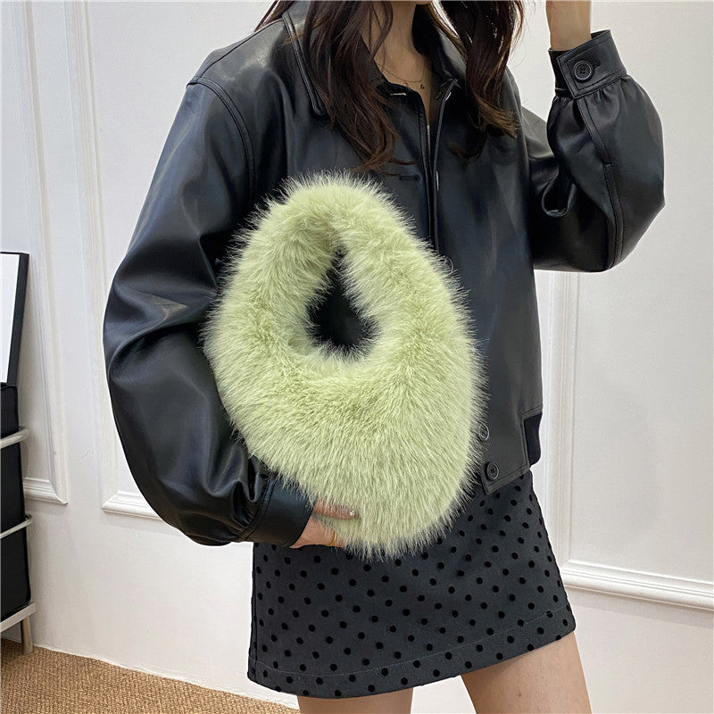 Women's Plush Tote Bag – Soft Oval Handbag for Everyday Casual Use