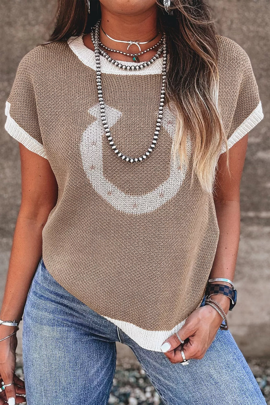 Horse Shoe Pattern Contrast Trim Short-Sleeve Sweater