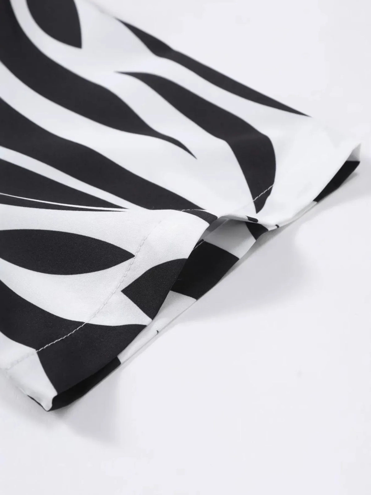 Men's Zebra-Print Shirt and Shorts Set — photo 4