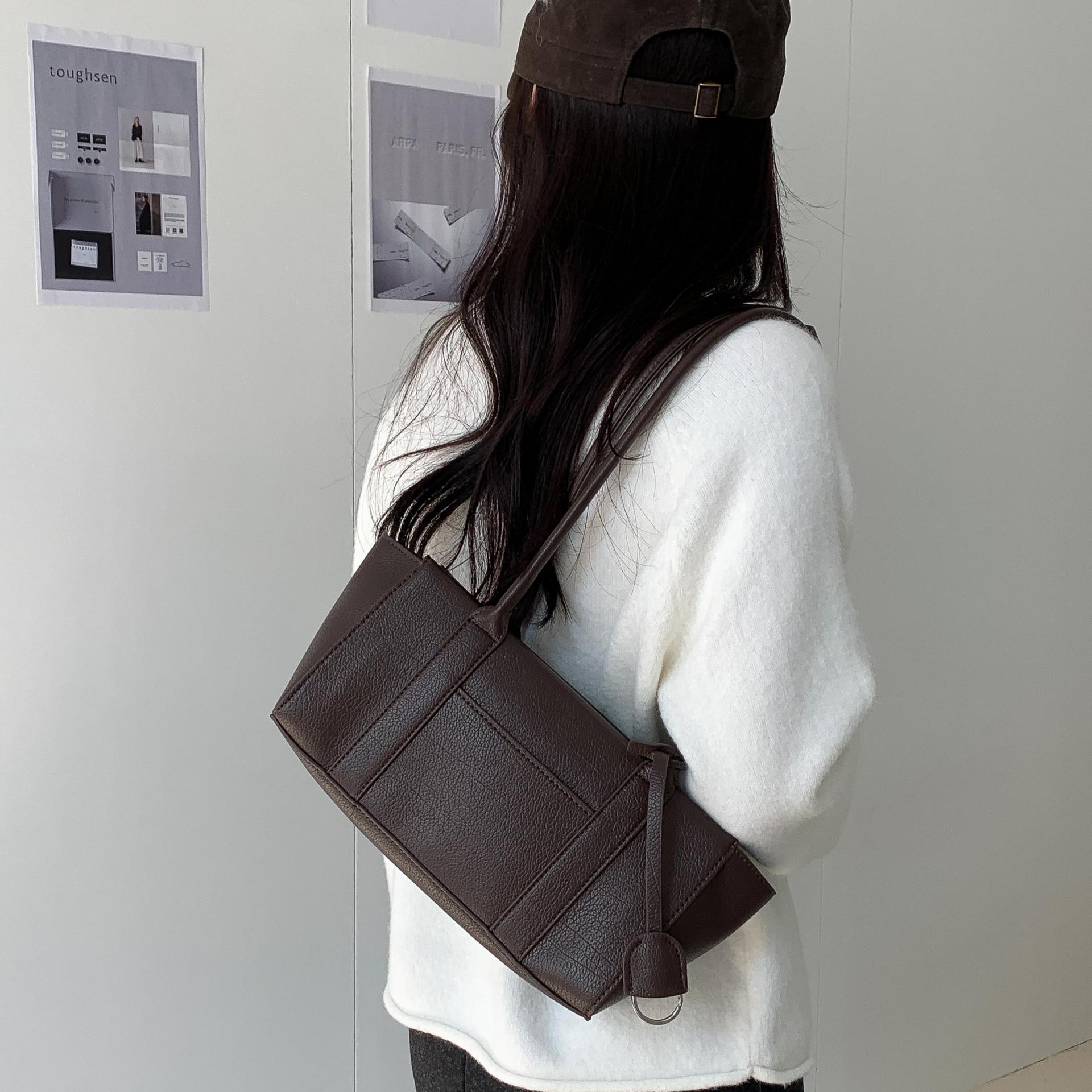Retro Large Capacity PU Leather Underarm Bag for Women | Vegan Leather Shoulder Bag with Zipper Pockets