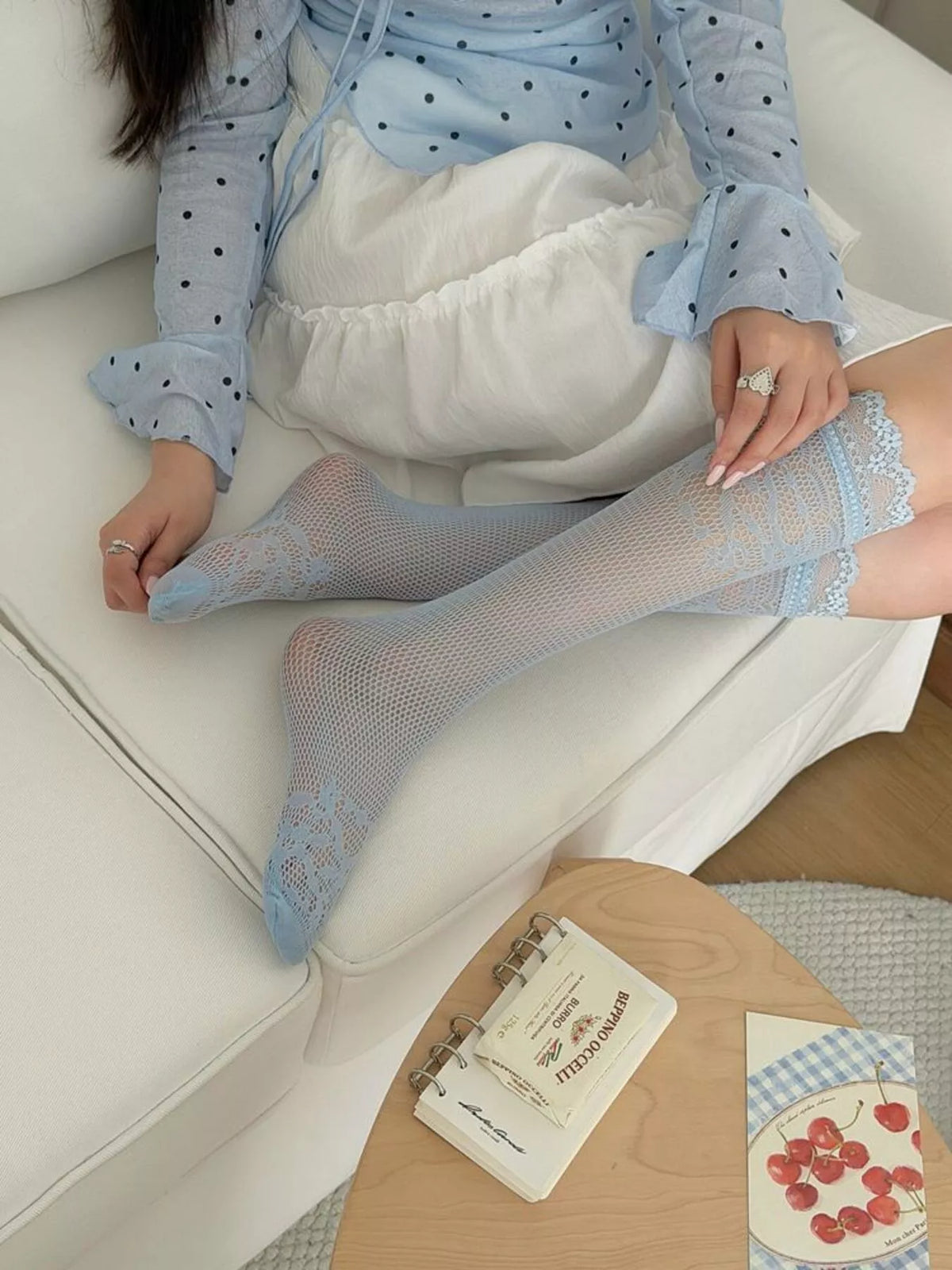 Women's Lace Fishnet Knee-High Socks