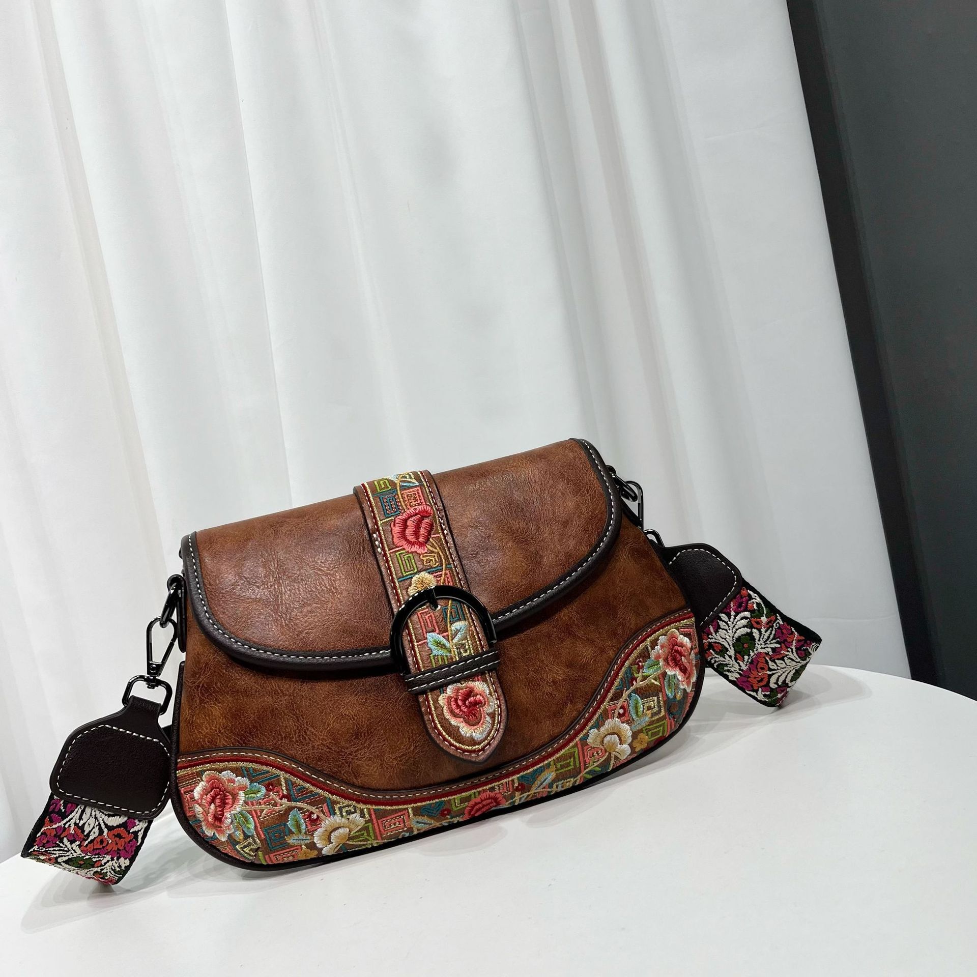 Retro Chinese Embroidered Crossbody Bag for Women - Handcrafted Ethnic Style Shoulder Bag