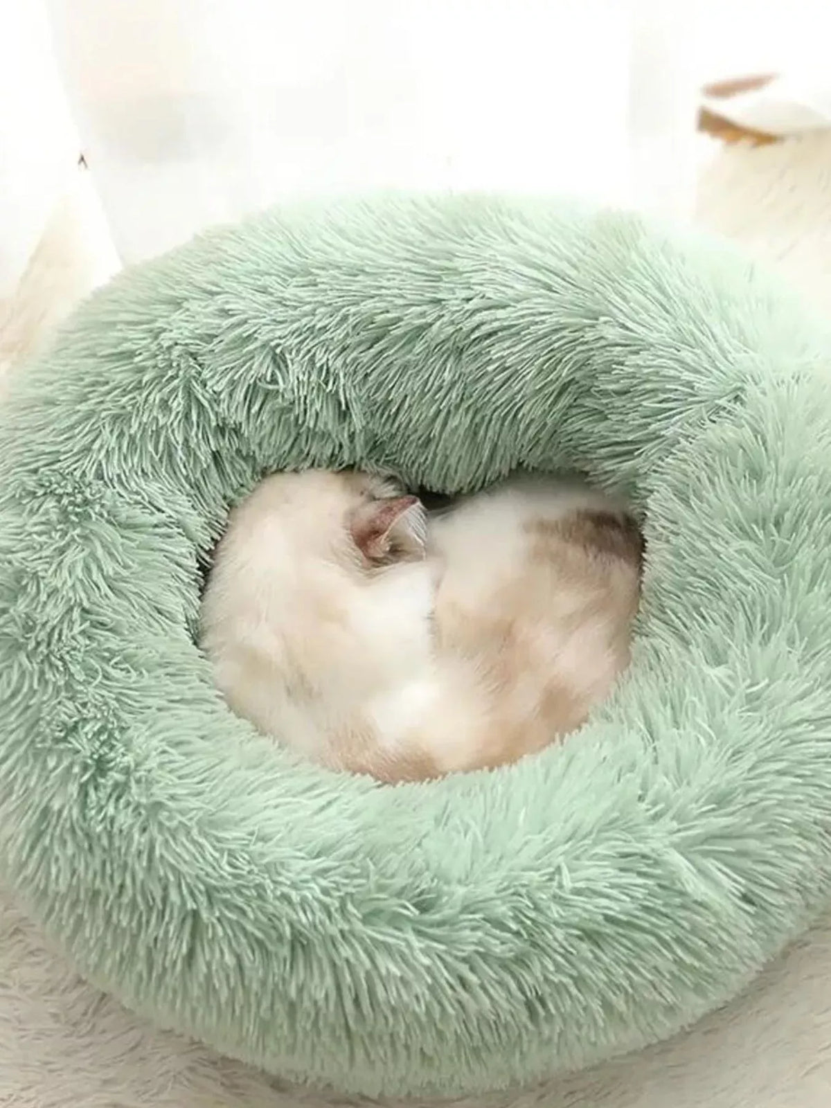Fluffy Donut Pet Bed — photo 6
