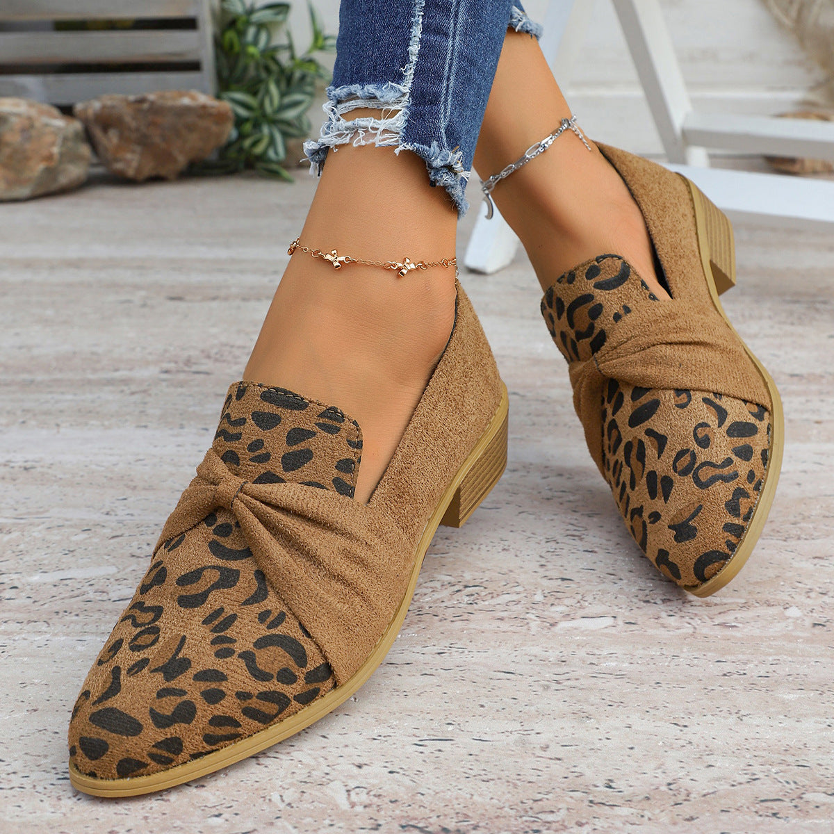Women's Chunky Heel Suede Pumps – Elegant Metal Chain Pointed Toe Slip-On Shoes