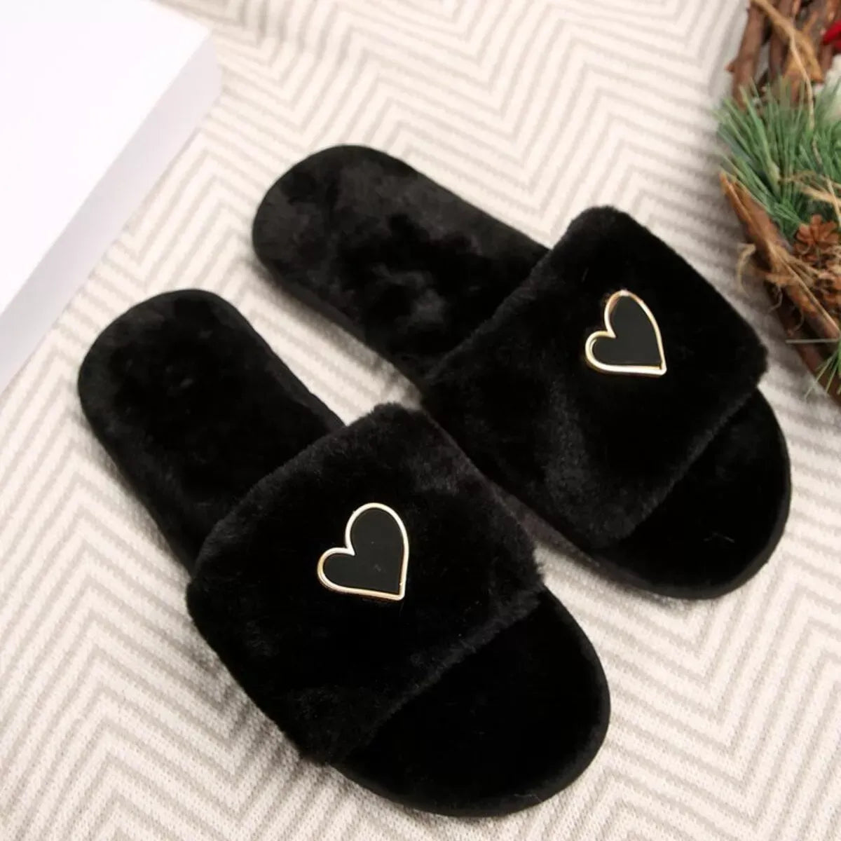 Heart Open-Toe Faux Fur Slippers — photo 3