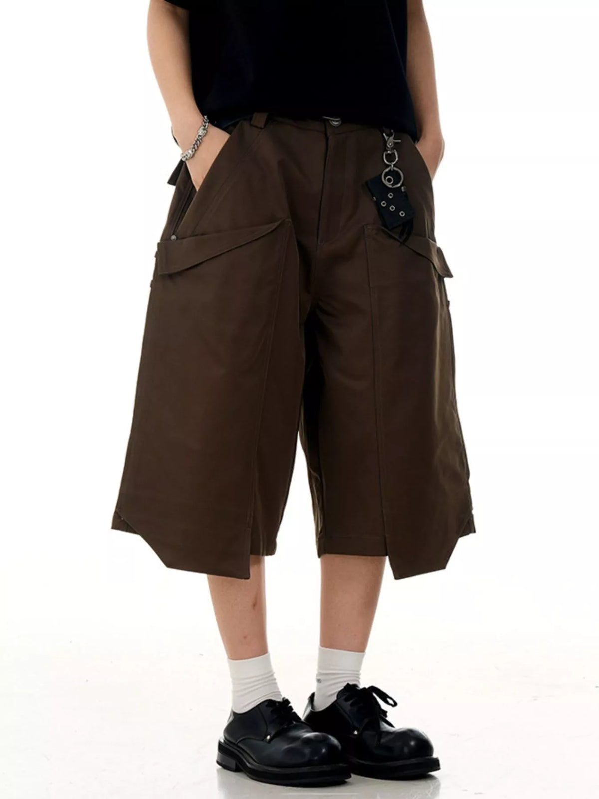Men’s Wide-Leg Cargo Capri Pants