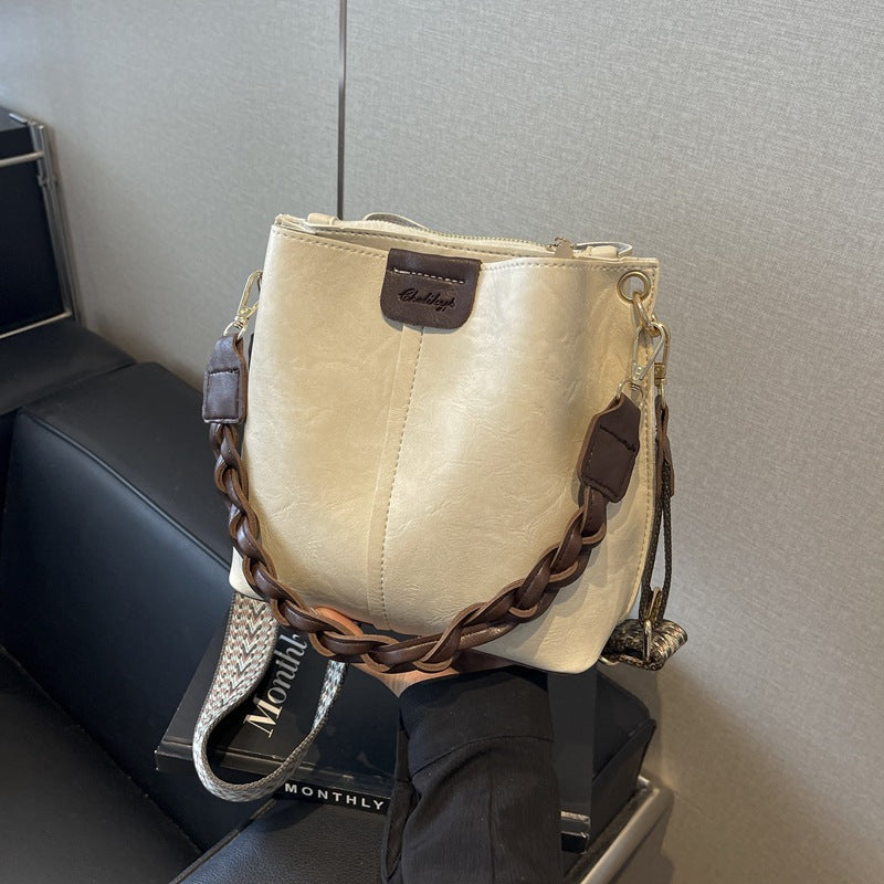 Women's High-Capacity Crossbody Bag – Chic PU Leather Underarm Tote | Streetwear Handbag