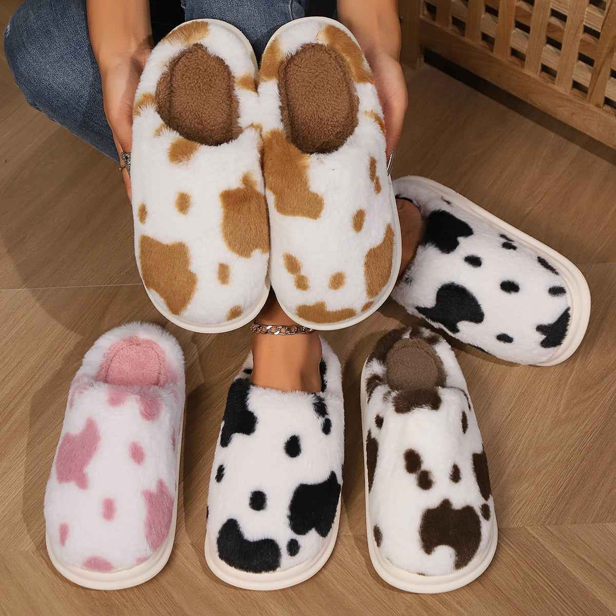 Cow Print Plush Slippers – Unisex Winter Slippers