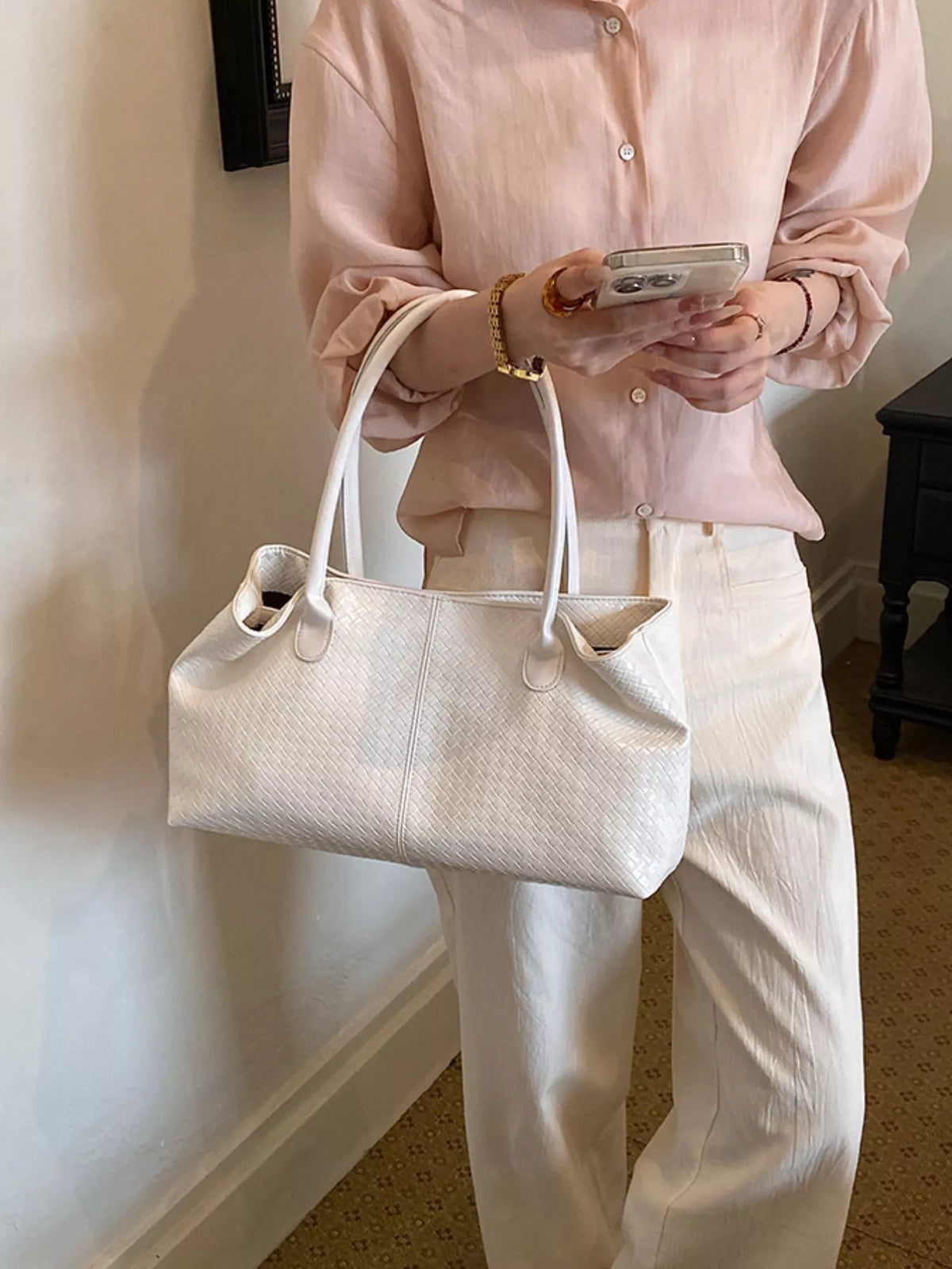 White Medium PU Leather Shoulder Bag
