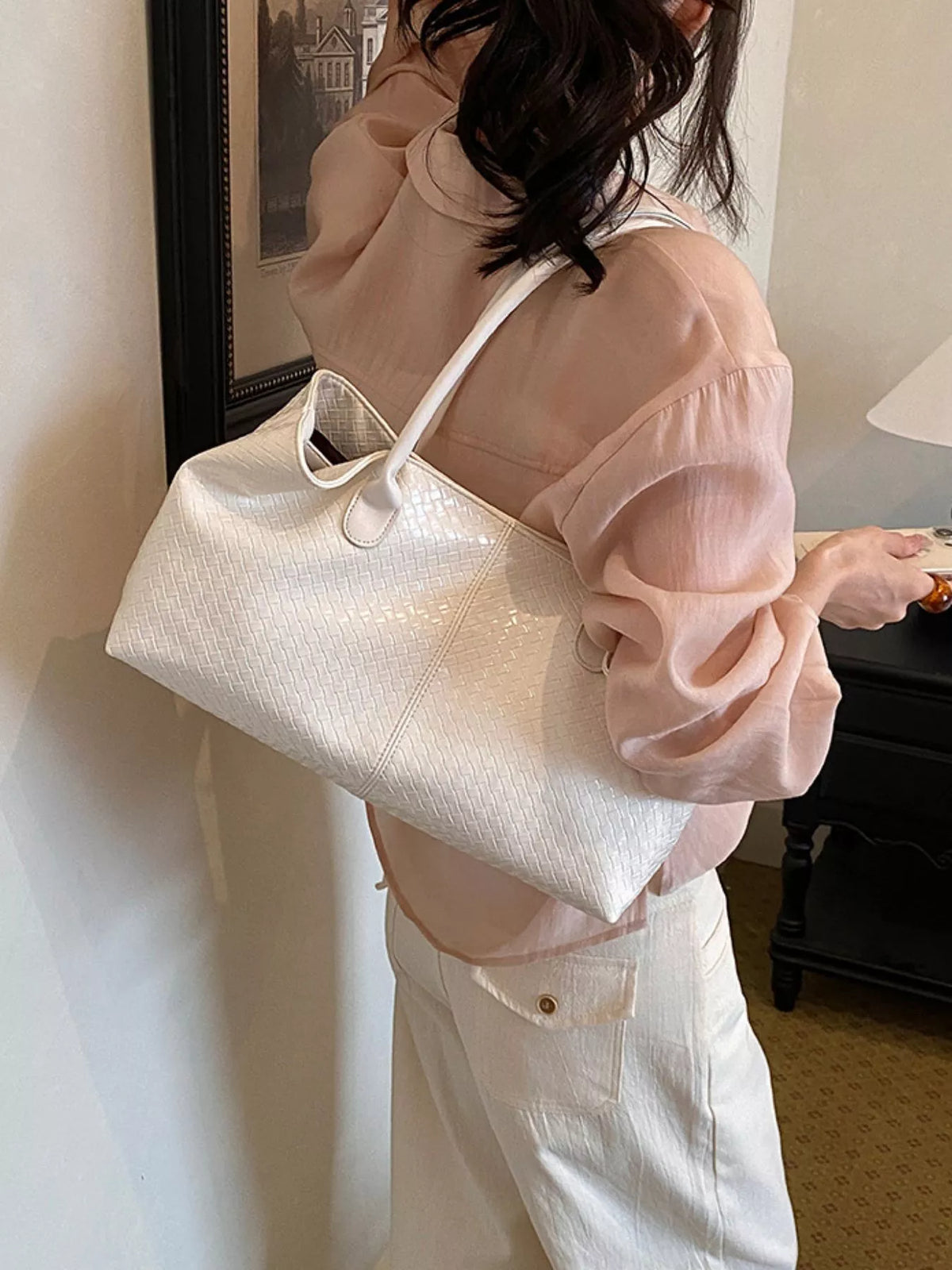 White Medium PU Leather Shoulder Bag