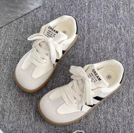 Retro Low-Top Training Sneakers - Soft Sole Casual Shoes for Men & Women