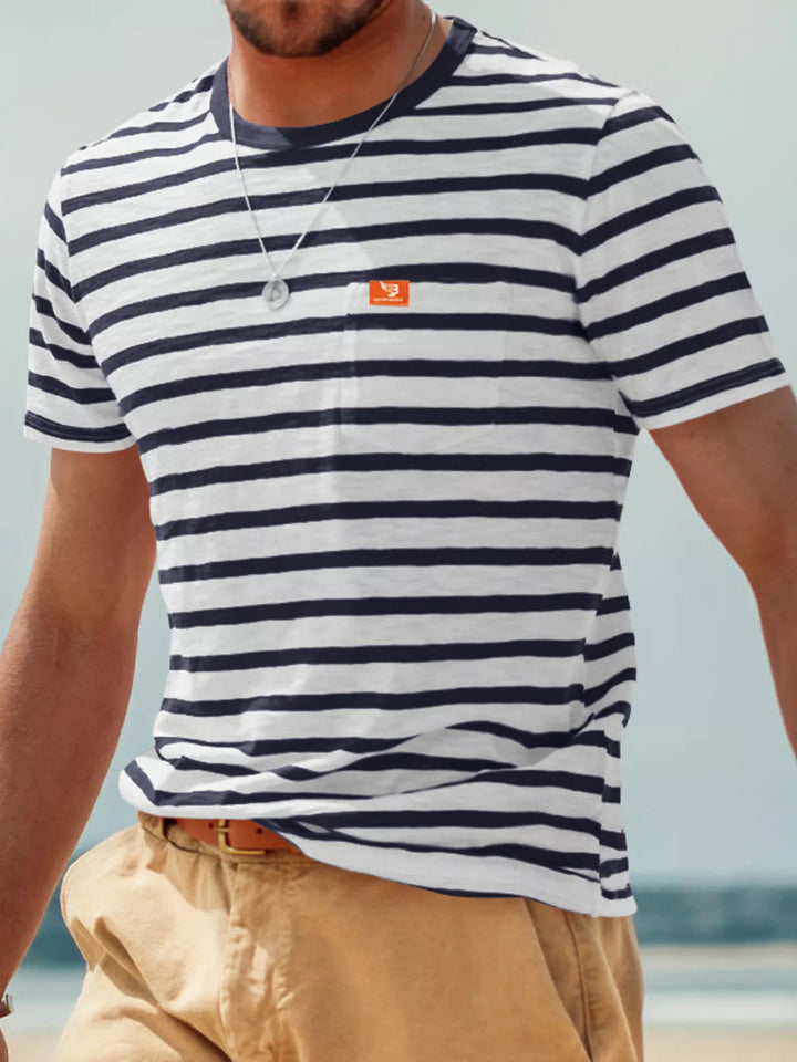 Men’s striped pocket short-sleeve T-shirt.