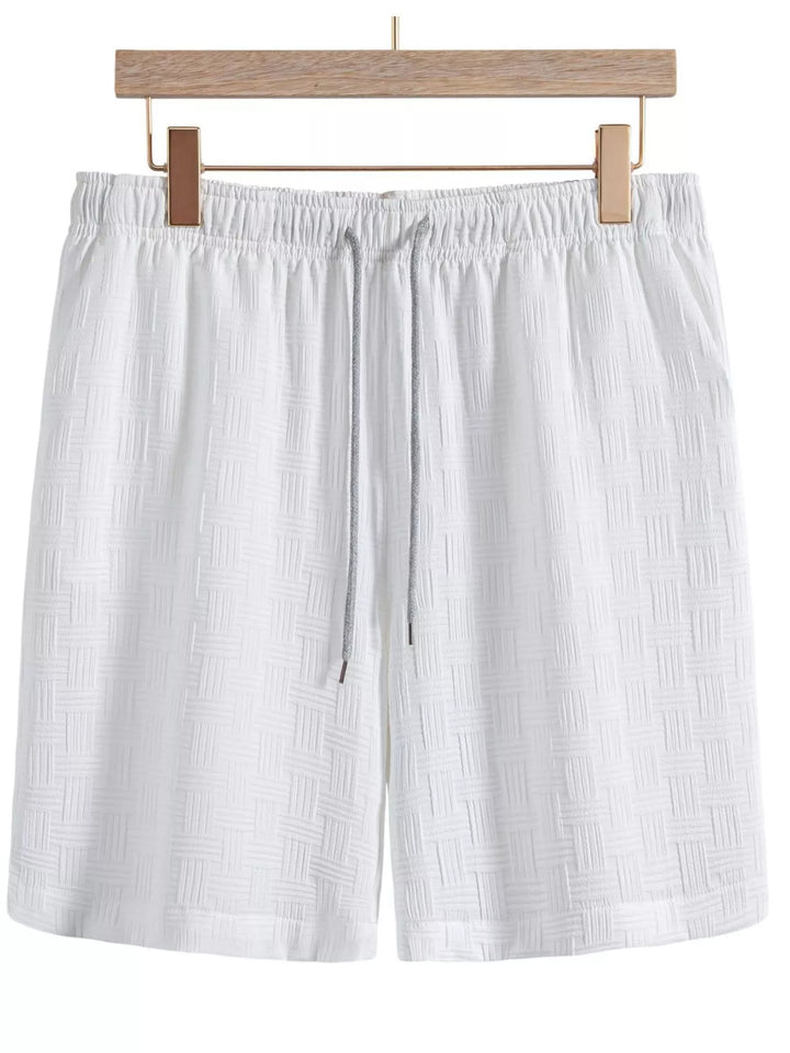 Men’s textured drawstring shorts.