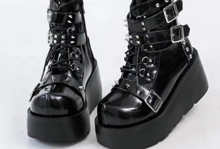 Women's Chunky Round-Toe Dr Martens Style Platform Boots | Side Zipper Wedge Heel