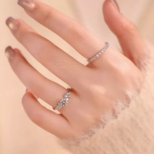 Another view: 2 Carat Moissanite 925 Sterling Silver Ring