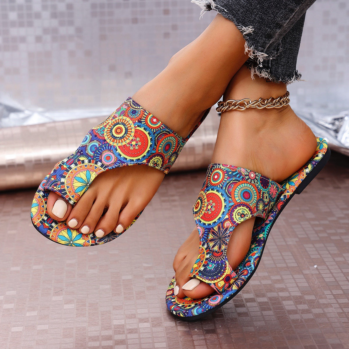 Women's Floral Ethnic Flip-Flops - Lightweight Non-Slip Flat Sandals