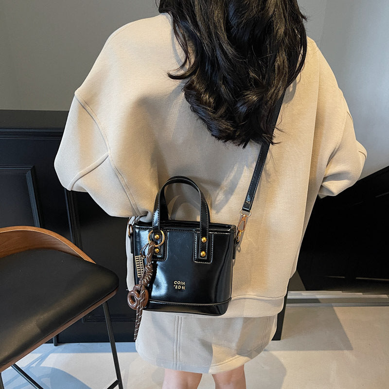 Women's Crossbody Bucket Bag - PU Leather Urban Minimalist Shoulder Bag with Adjustable Strap