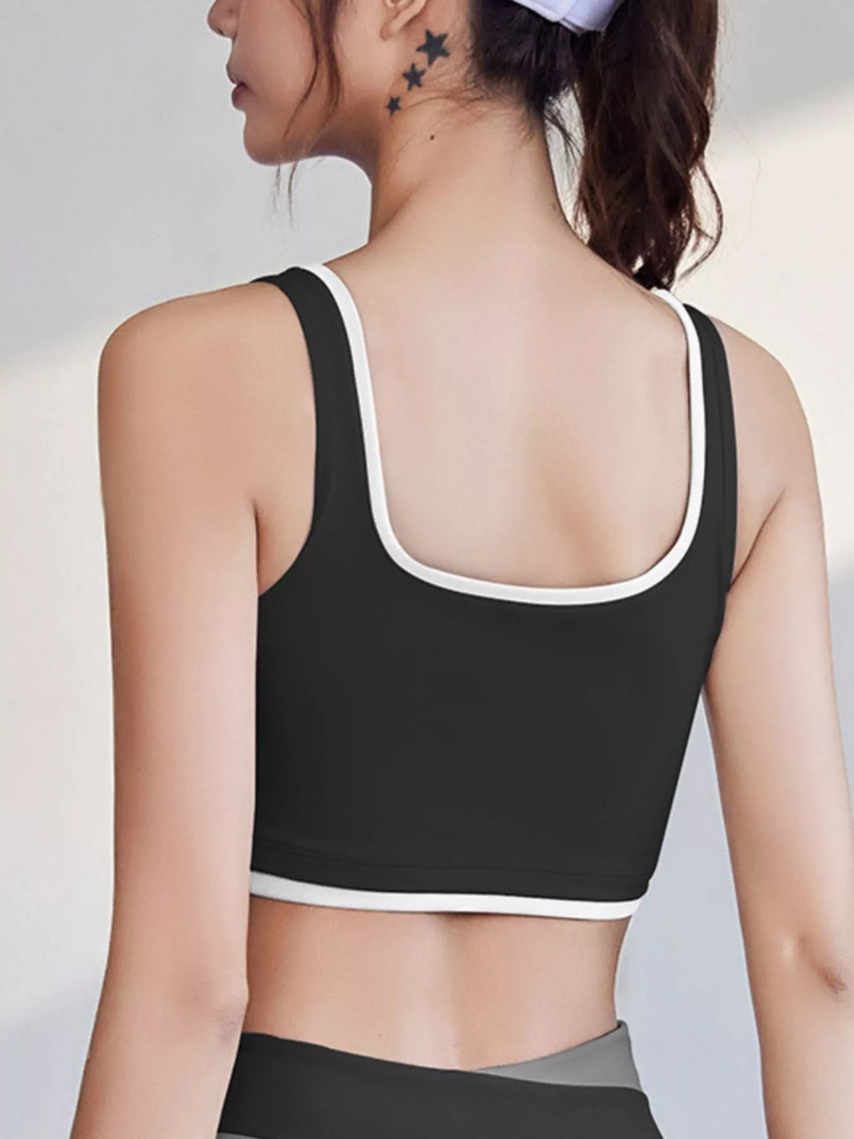 Contrast-Trim Scoop-Neck Sports Bra