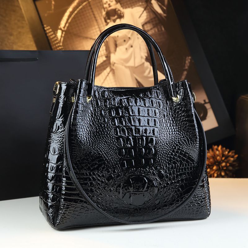 Crocodile-Print Women's Shoulder Bag - Textured PU Leather Handbag with Metal Accents