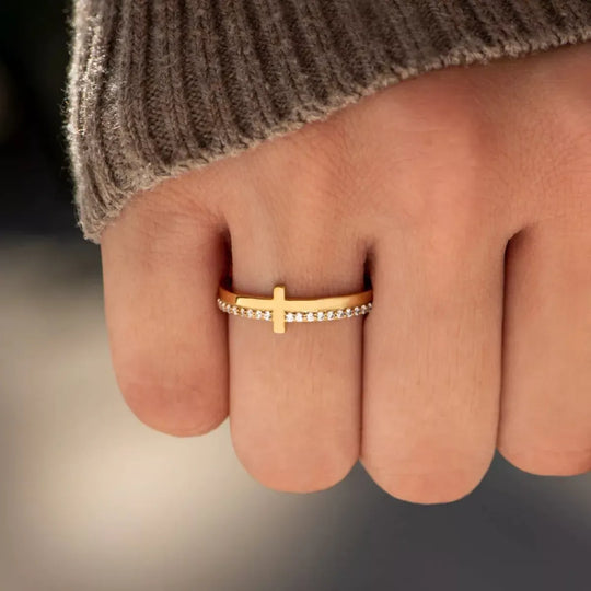 Another view: 925 Sterling Silver Cross Ring