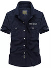 Men’s pocketed short-sleeve button-up shirt.