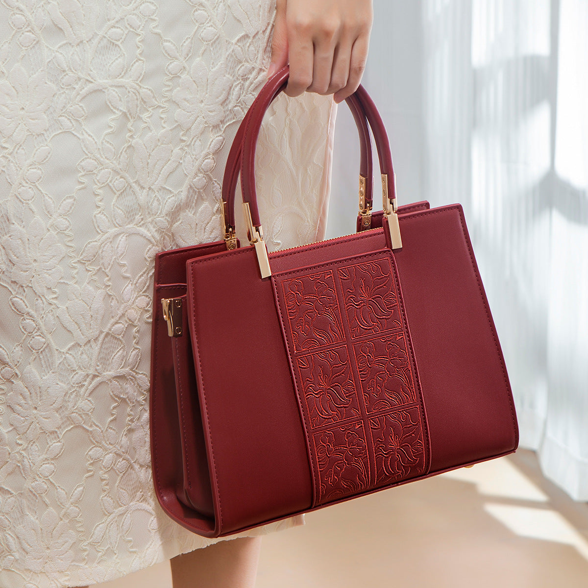 Embroidered Red Handbag – Traditional Chinese Art Style Women's Shoulder Bag