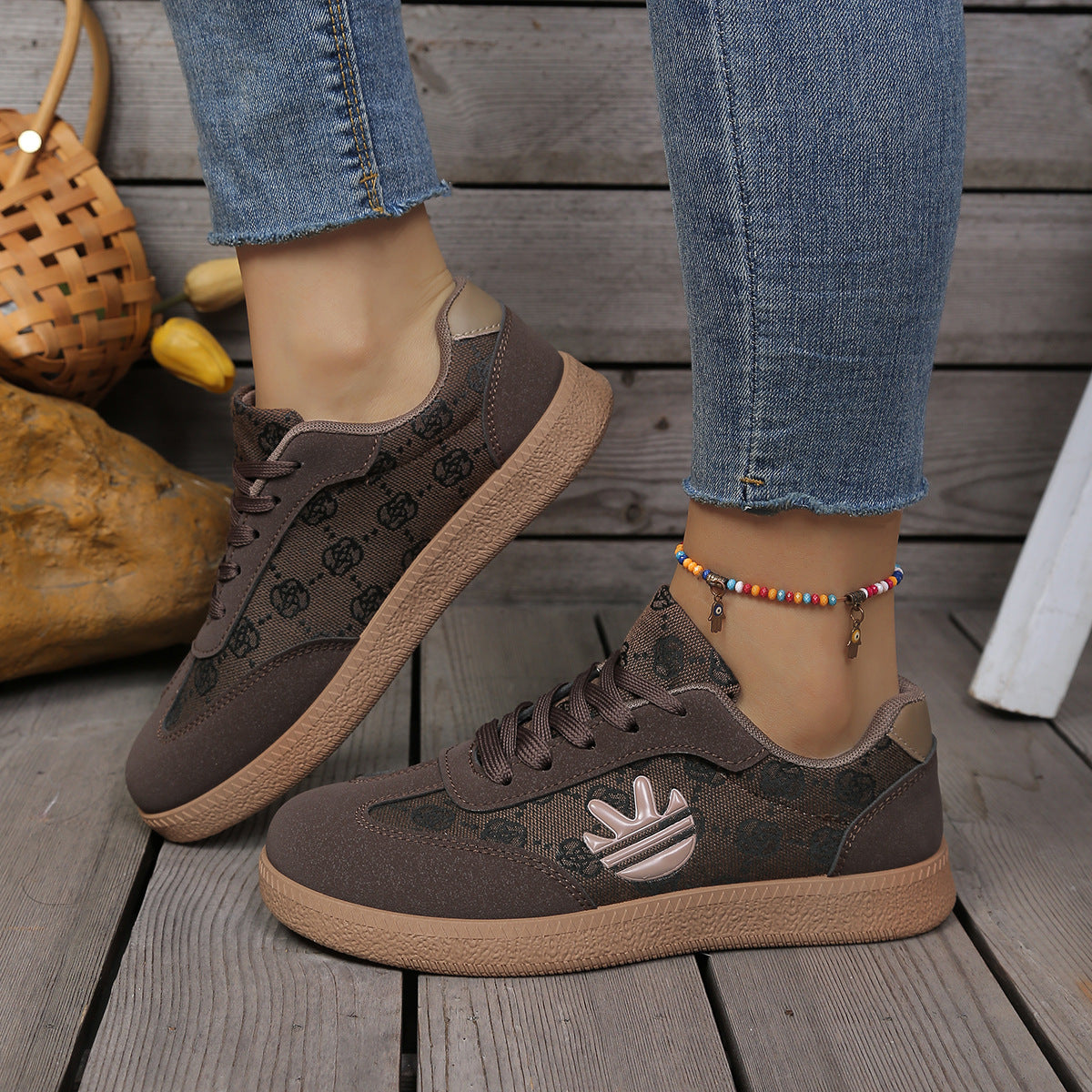 Women's Retro Chunky Sole Sneakers – Color-Block Lace-Up Platform Shoes