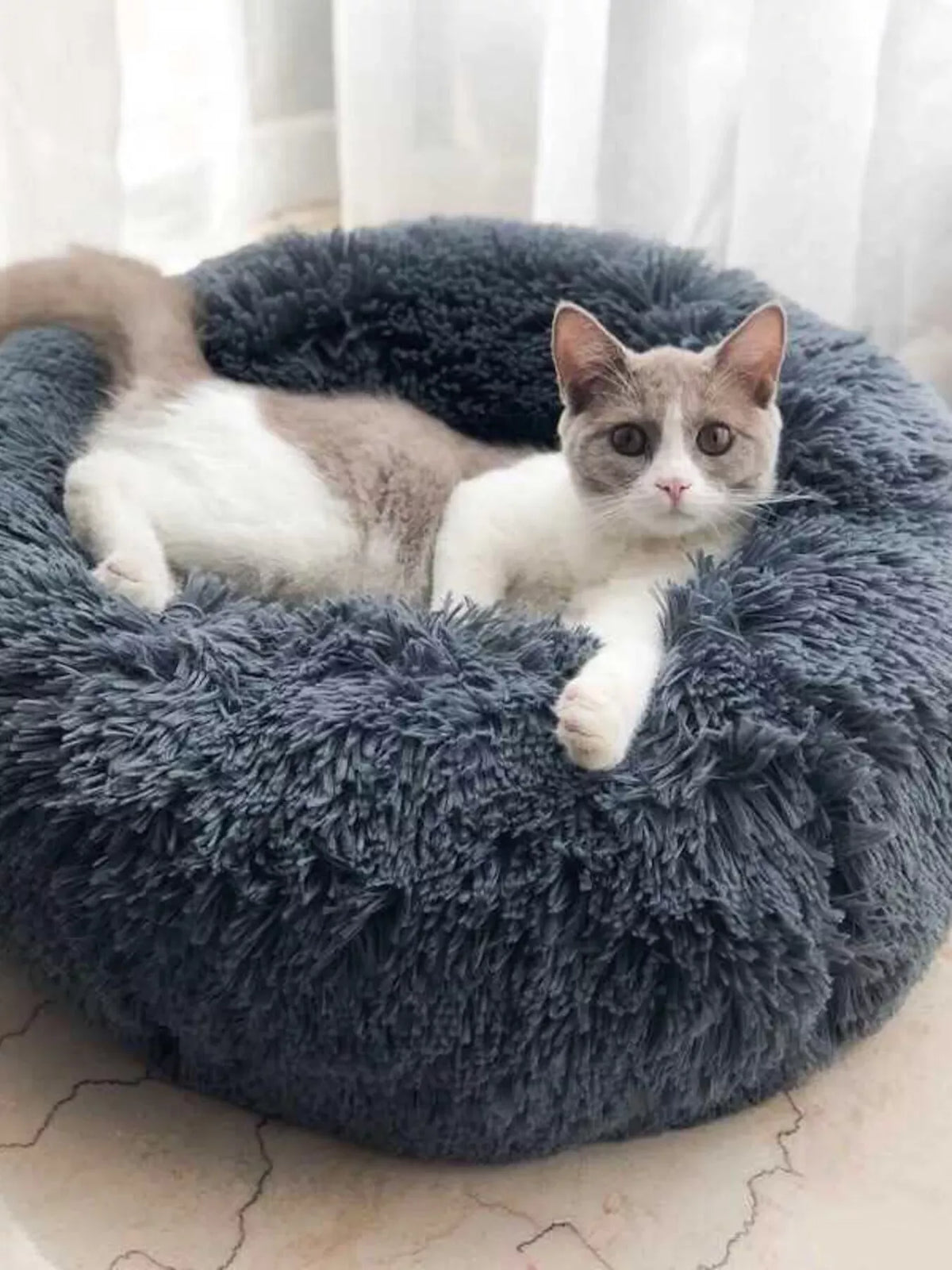 Fluffy Donut Pet Bed — photo 5