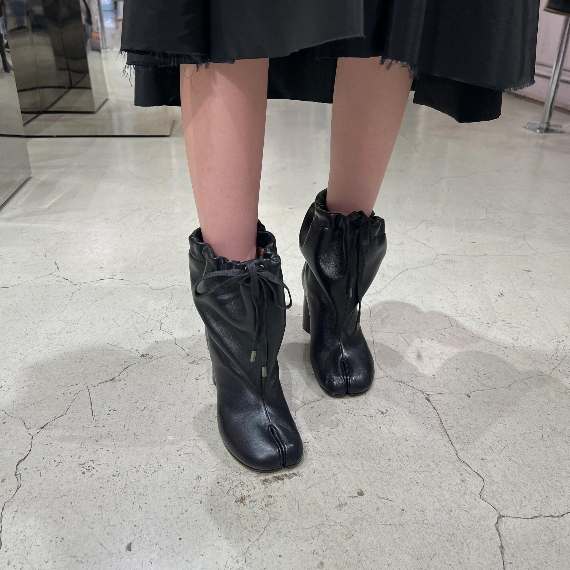 Women's Split-Toe Leather Boots - Mid-Calf Chunky Heel Lace-Up Boots
