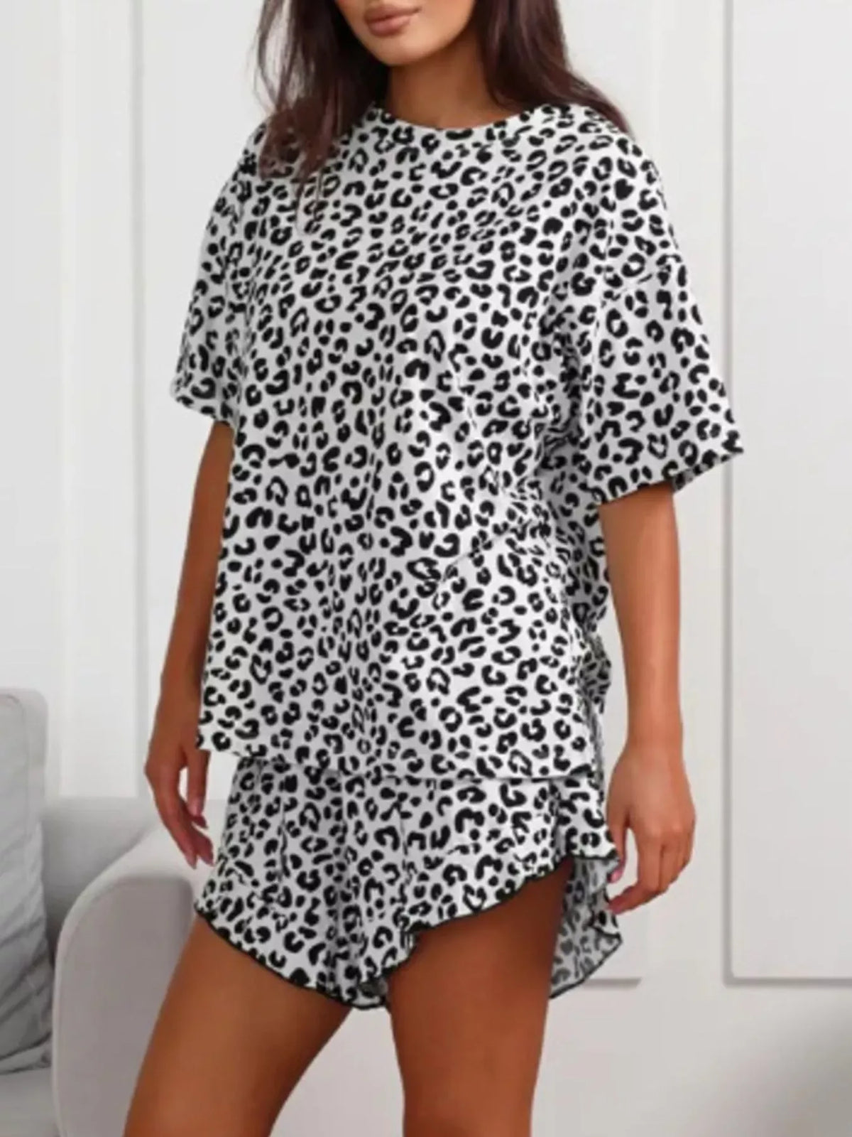 Leopard T-Shirt & Ruffle Shorts Lounge Set — photo 5
