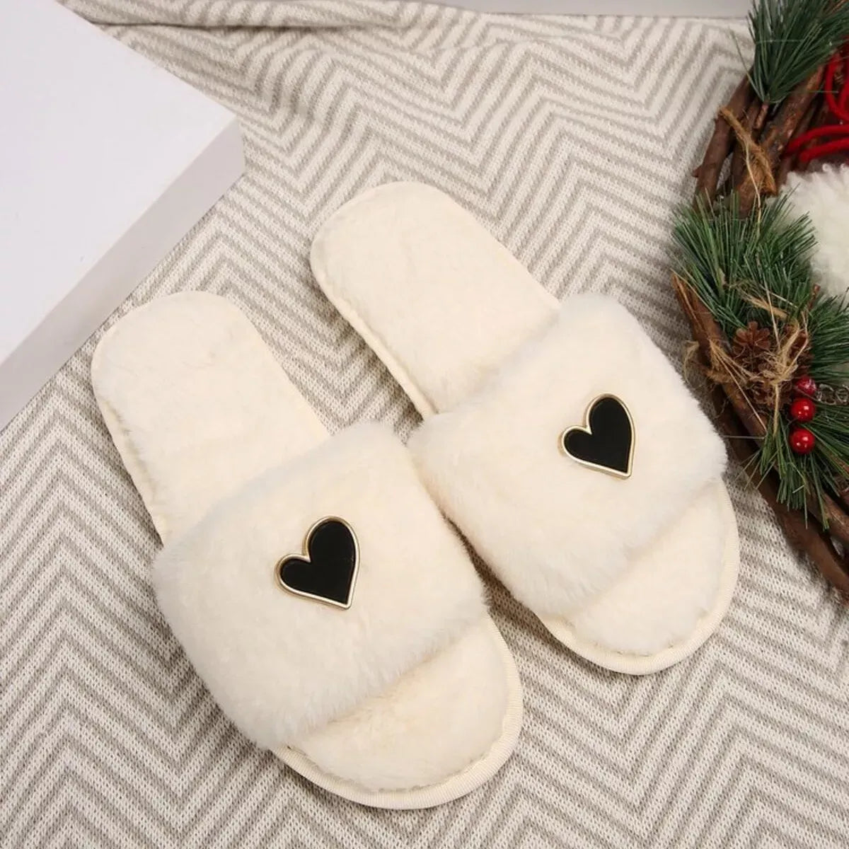 Heart Open-Toe Faux Fur Slippers — photo 11