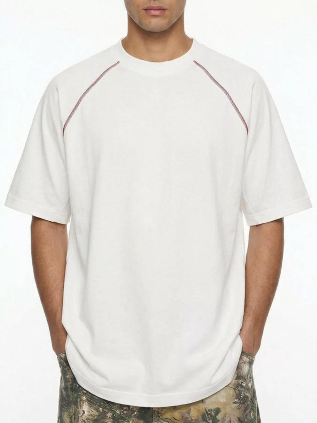 Men’s Contrast-Stitch Round-Neck T-Shirt