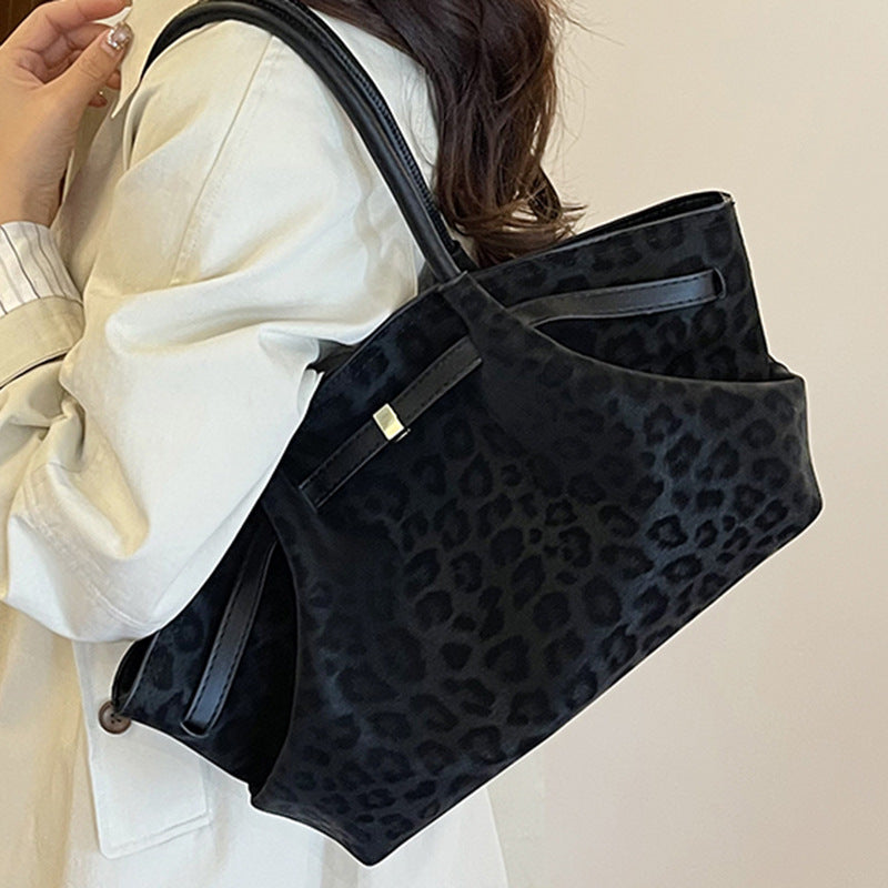 Women's Retro Suede Tote Handbag - Quilted Shoulder Bag with Patchwork Detail
