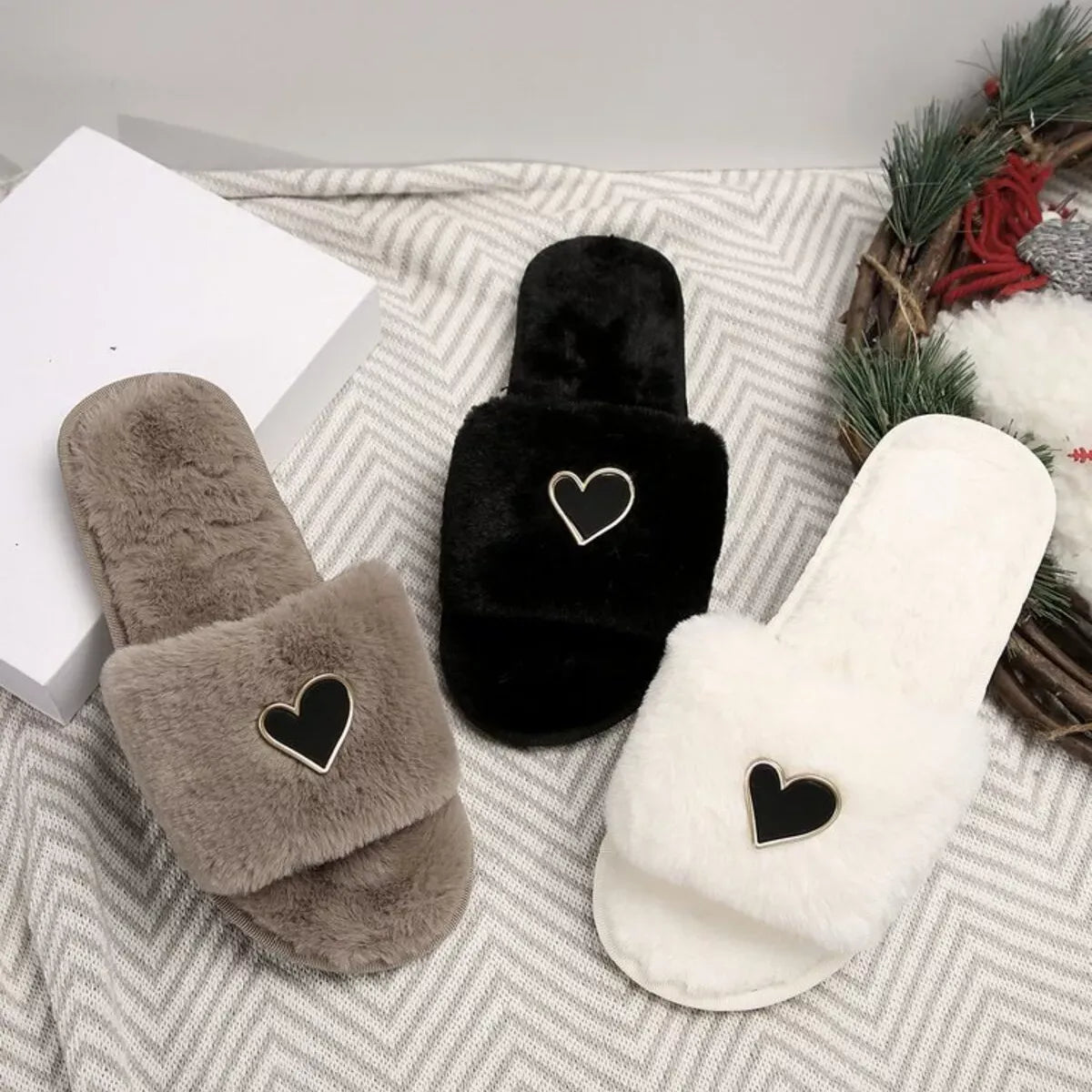Heart Open-Toe Faux Fur Slippers — photo 2