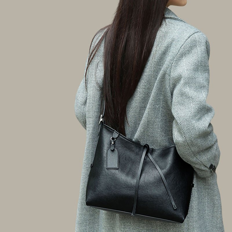 Women's Genuine Leather High-Capacity Shoulder Bag | Retro Casual Handbag
