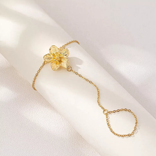 Another view: 18K Gold-Plated Chain Flower Bracelet