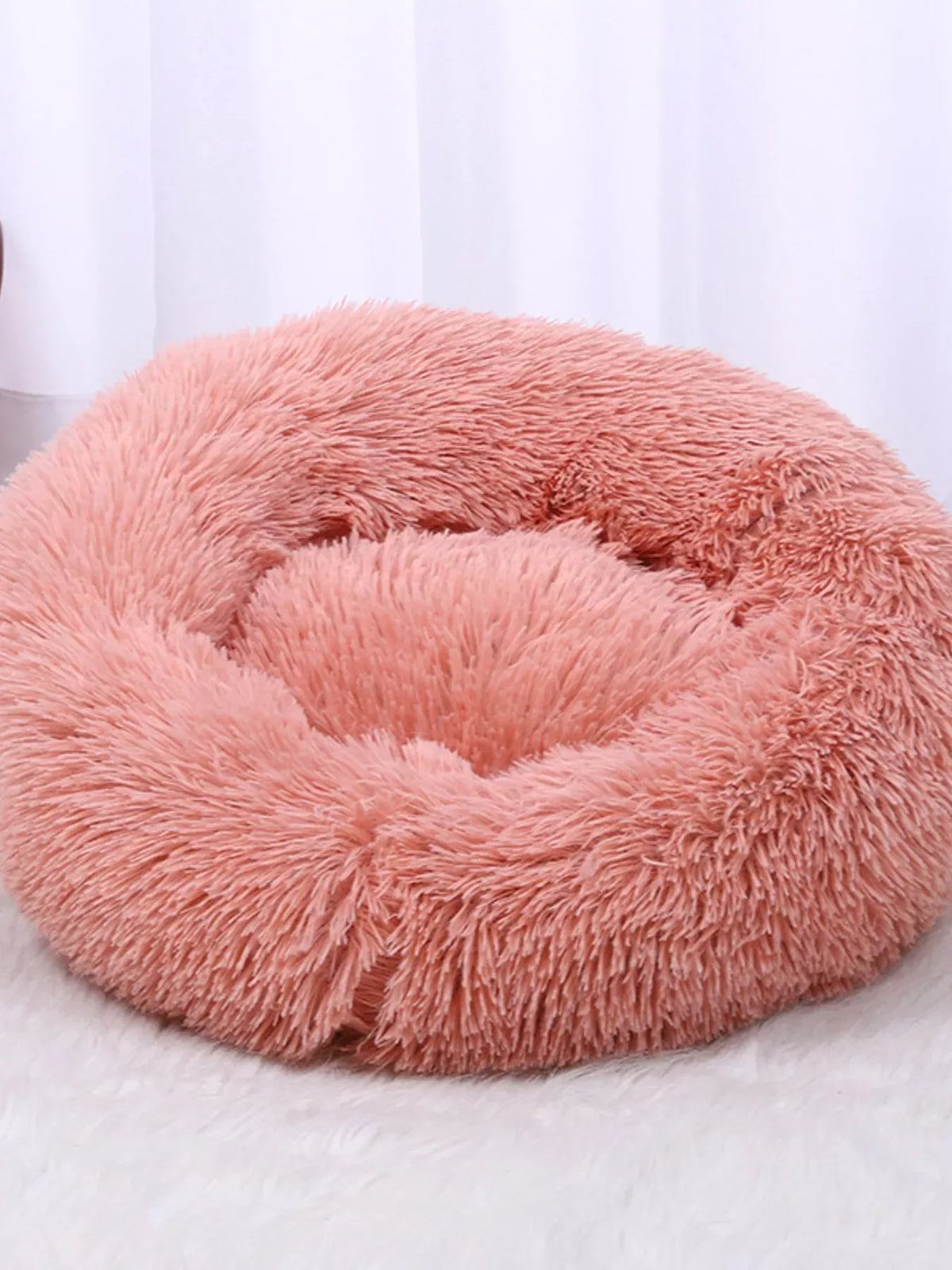 Fluffy Donut Pet Bed — photo 8