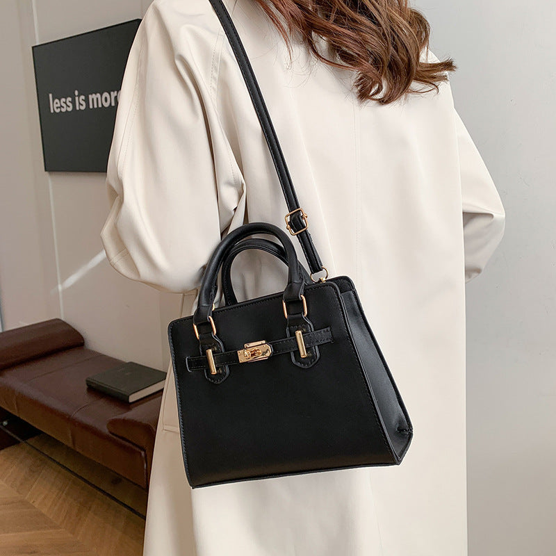 Minimalist Quilted Crossbody Bag - Soft PU Leather with Adjustable Strap