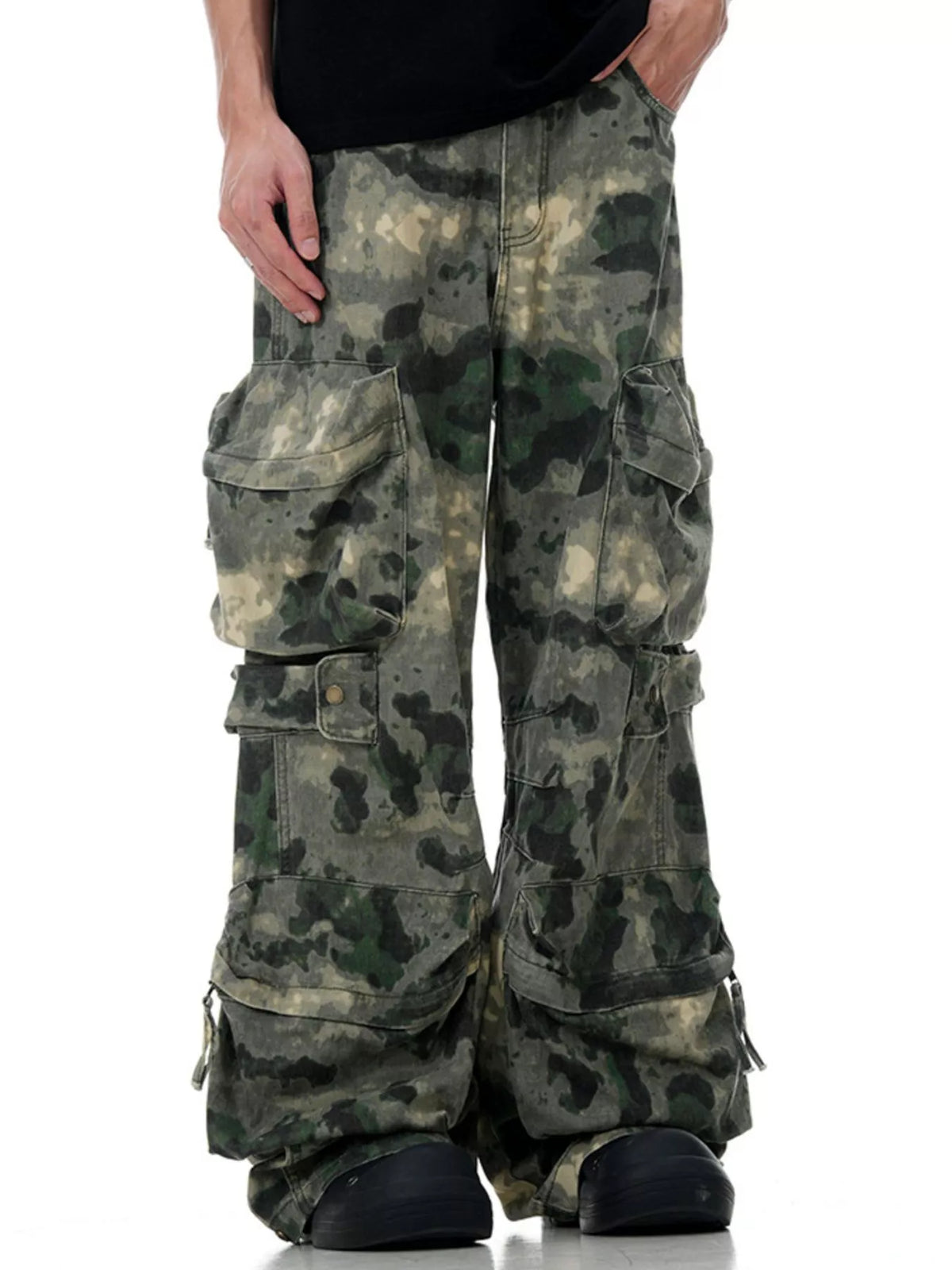 Men’s Camouflage Loose-Fit Cargo Pants